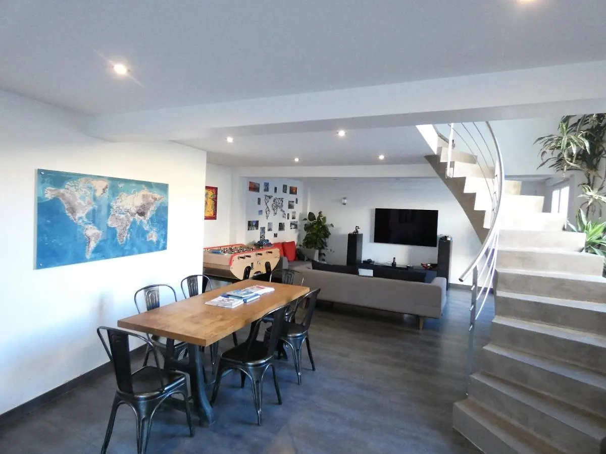 Maison Moderne Et Spacieuse Avec Piscine Villeurbanne Villa
